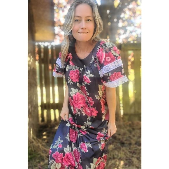 Vintage Dresses & Skirts - The Maddy Vintage 1970s Lace + Roses Hawaiian House Dress Nightgown Puff Sleeve